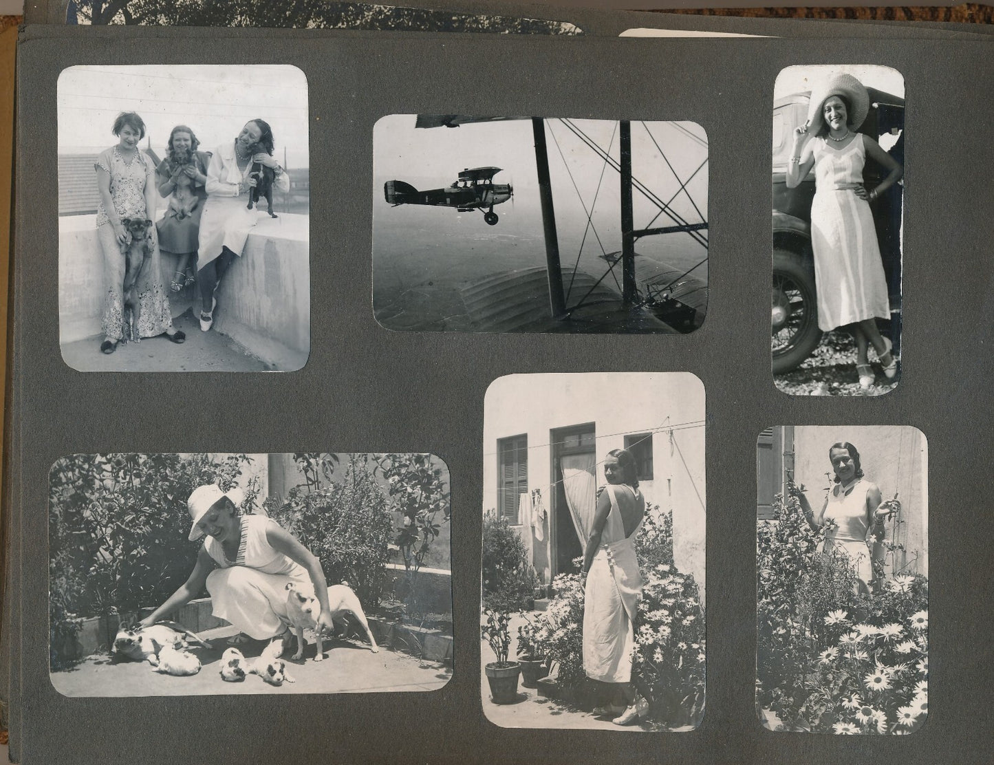2 album photos illustrant la vie d'une femme (1920-1960) snapshots amateur