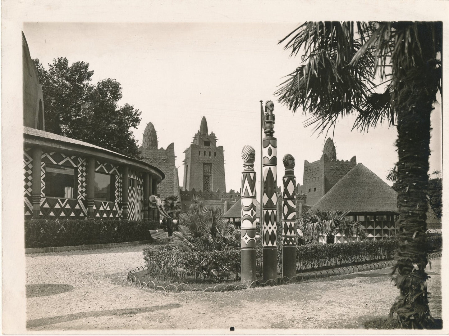 2 photo Paris Exposition coloniale 1931 photographie Angkor Afrique française
