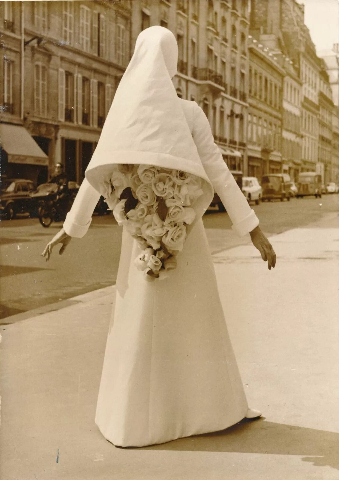 5 photos mode insolite fashion coiffure mode lunaire Rabanne Esterel Madi Lanier