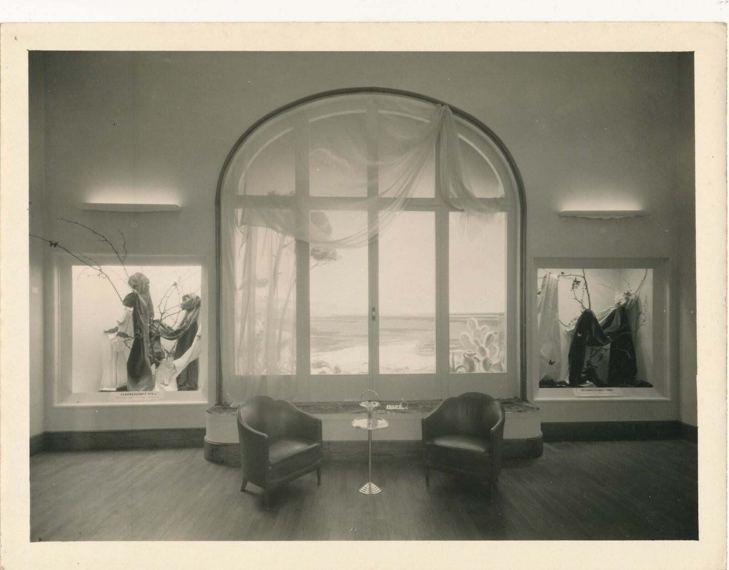 Vitrine commerciale luminaire Art déco Philipps photo photographie Borremans