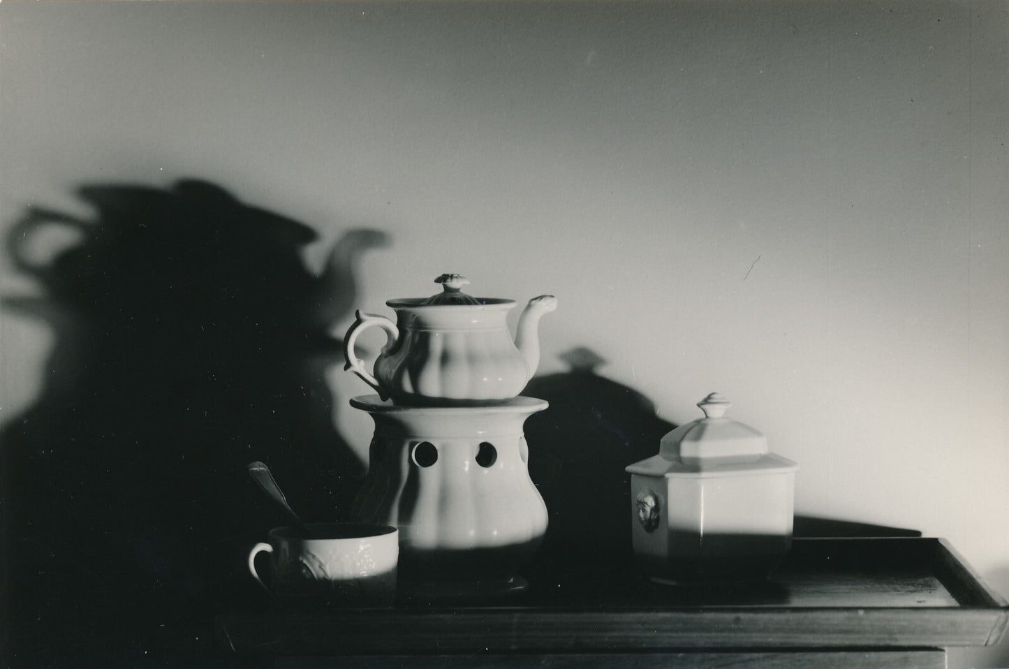 Nature morte 2 tirages argentiques époque photo photographie tasse théière
