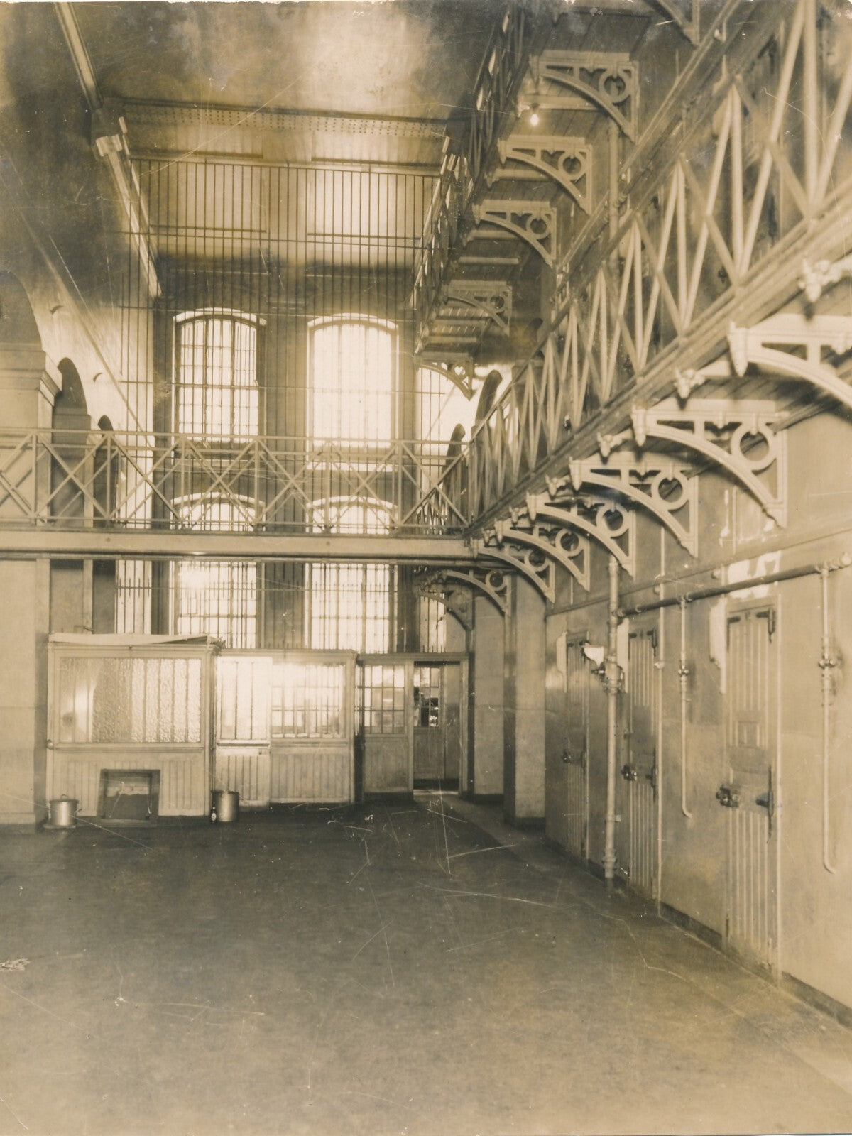 Conciergerie 1934 Dépôt prison cellule Paris 5 tirages argentiques d'époque