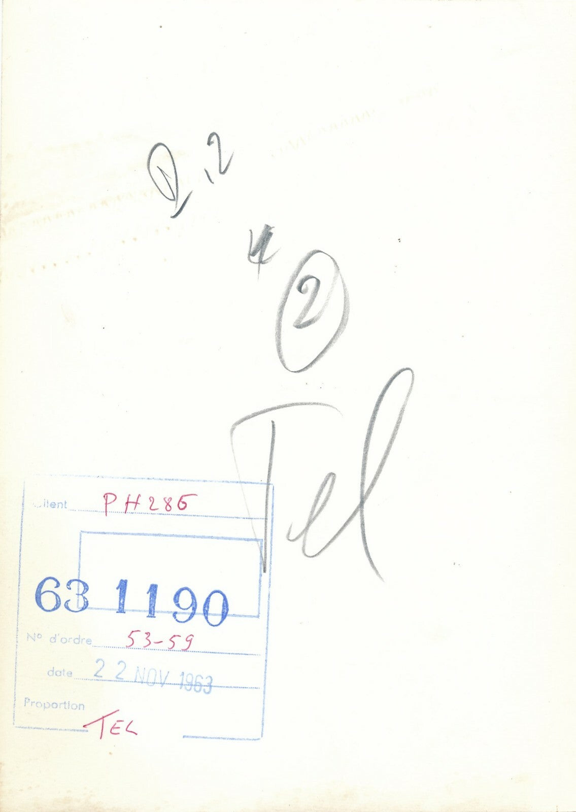 Photo femme photographie tirage argentique époque 1963 sein porte profil nu