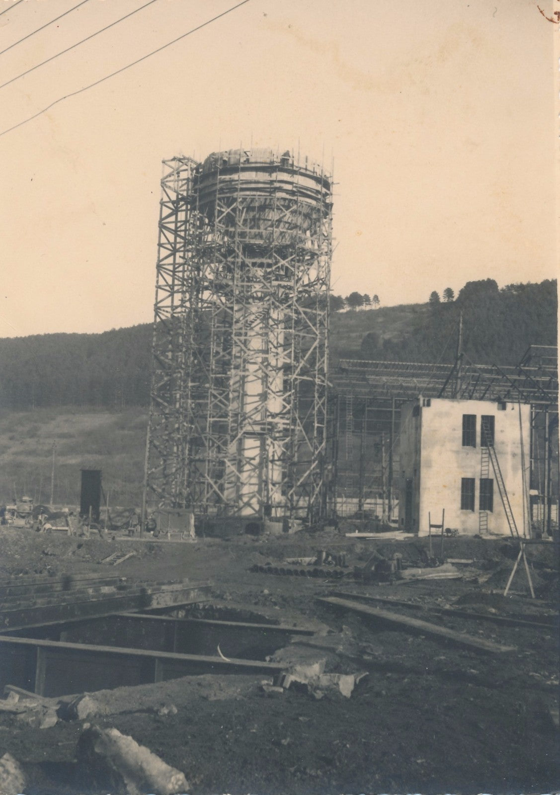 Photographie travail construction industrie tirage argentique d'époque V. 1960