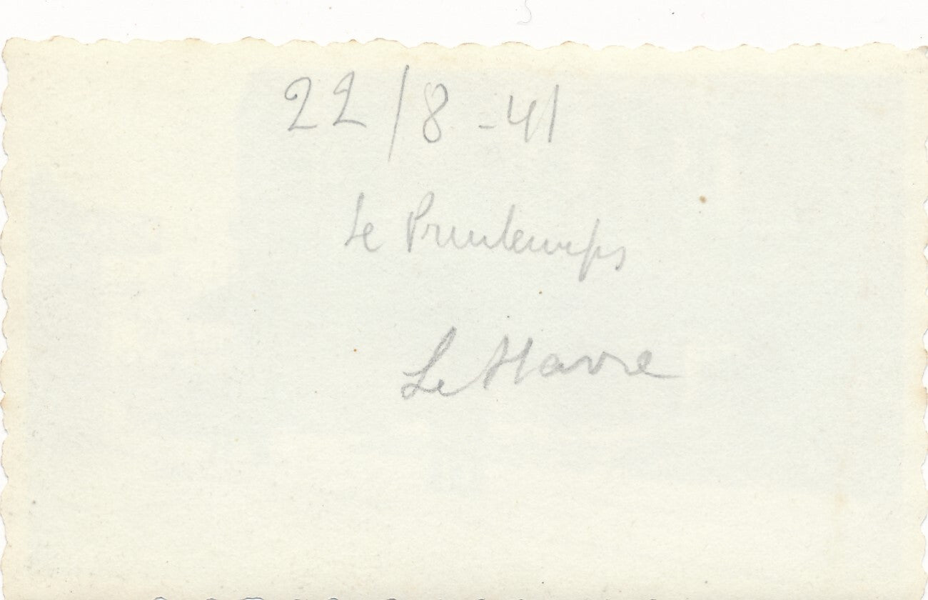 2 photos Le Havre bombardements RAF 1941 photo photographie Monoprix Printemps
