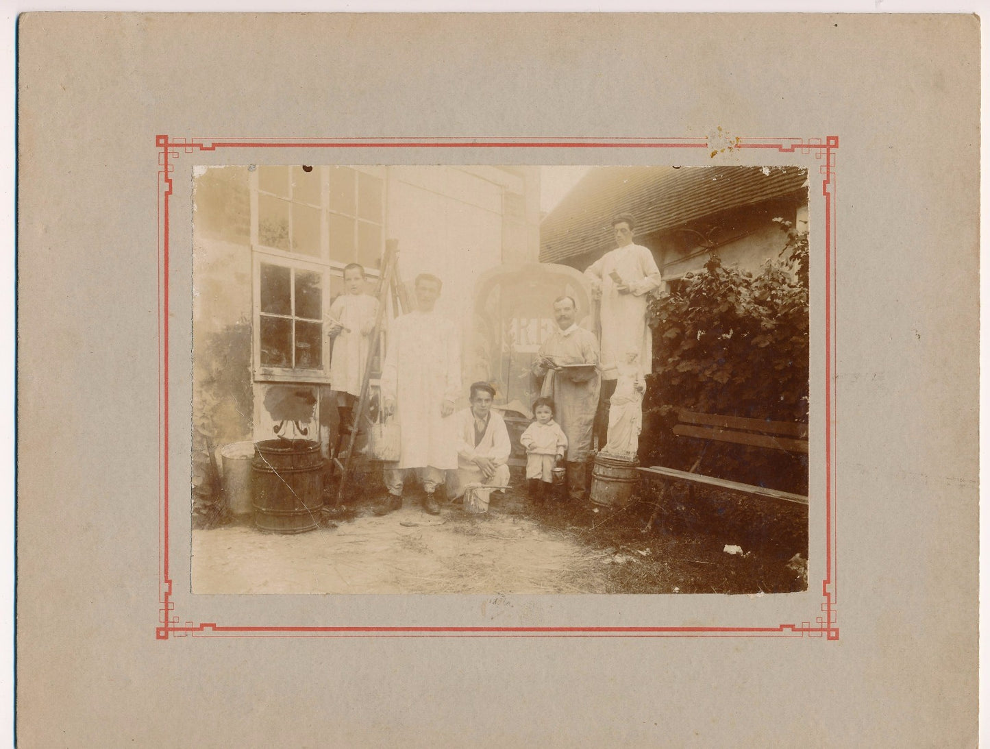 Photographie peintre enseigne petit métier tirage citrate v. 1910 enfant