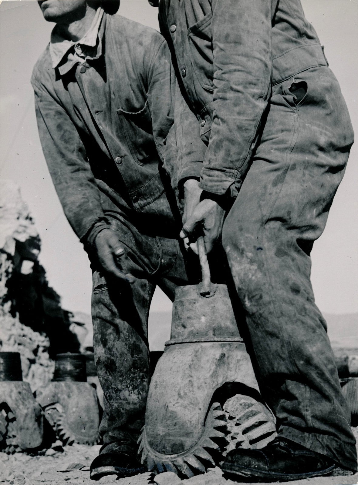 Tête forage industrie pétrole tirage argentique époque 1950 photographie
