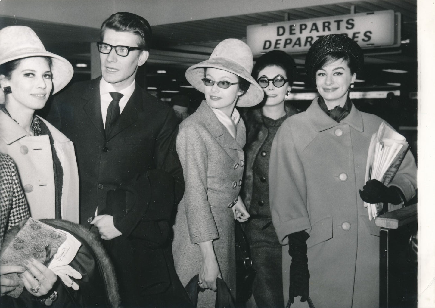mode 10 photo Saint Laurent (2) Balmain (2) Cardin (3) Courrèges (2) Heim