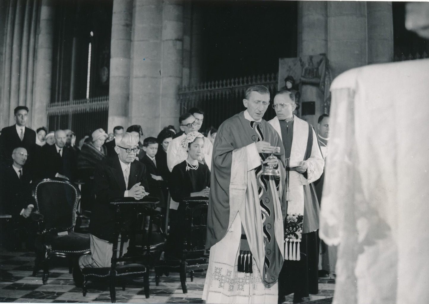 FOUJITA baptême église catholique 4 photos photographies époque 1959
