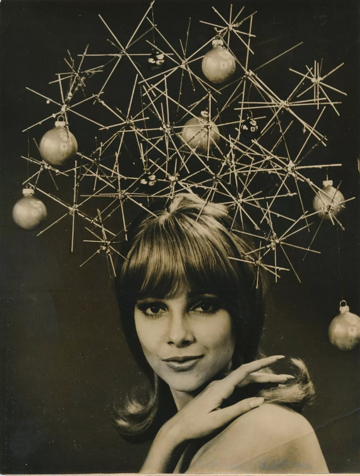 5 photos mode insolite fashion coiffure mode lunaire Rabanne Esterel Madi Lanier