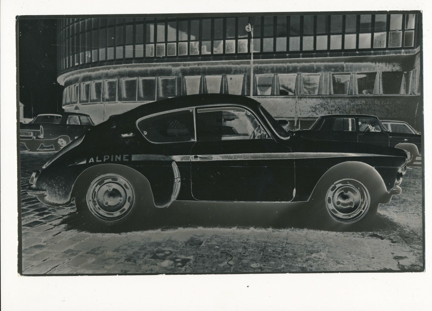 Alpine A106 vers 1970 photo photographie solarisation vintage voiture