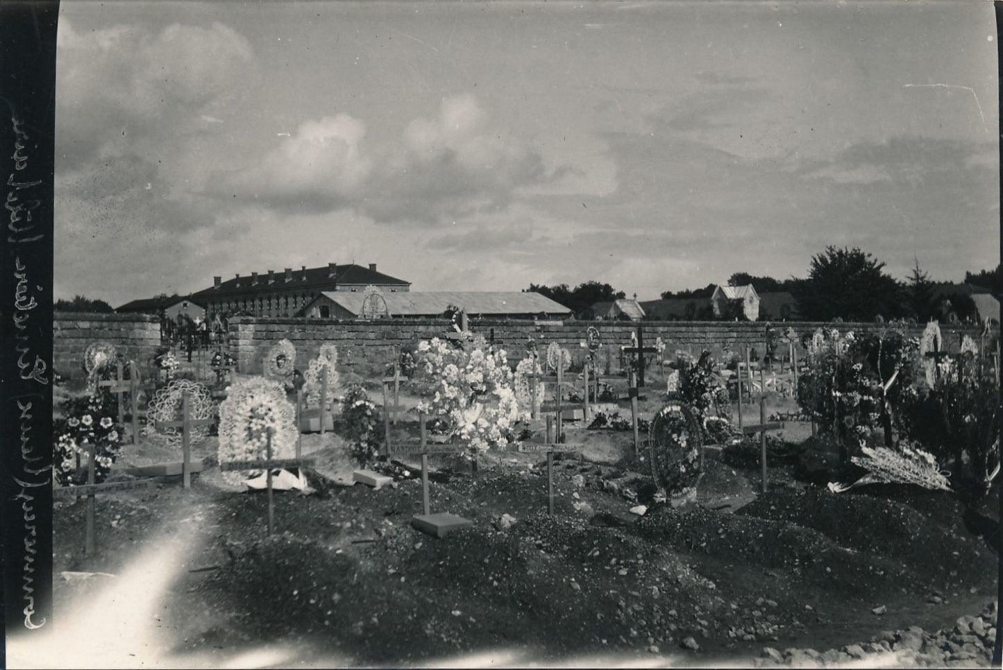Photo Commercy Meuse Lorraine cimetière guerre Ire argentique époque v. 1920