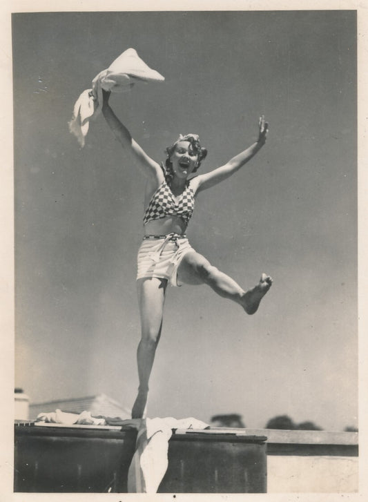 sourire Femme vacances ! plage ? photo photographie et négatif, vers 1930
