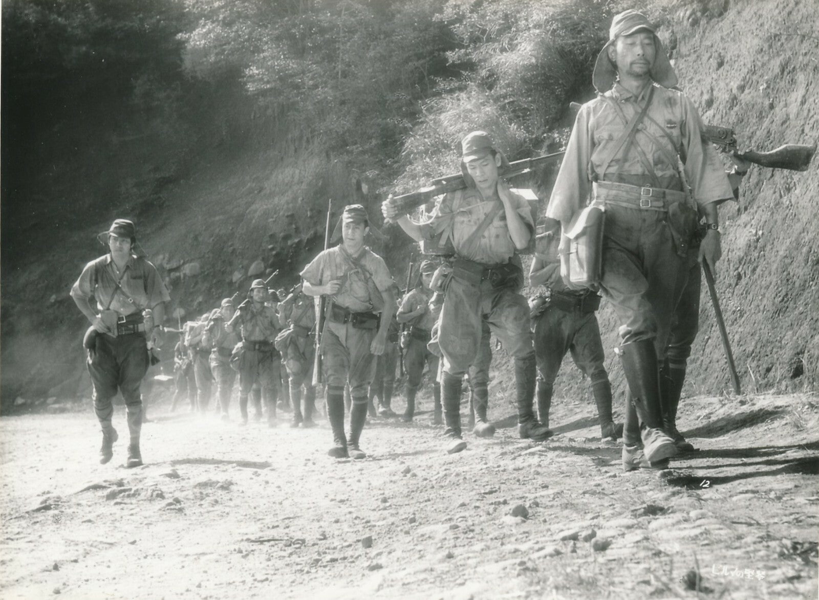 Cinéma Kon Ichikawa : Biruma no tategoto 8 photos époque vintage Harpe Birmanie