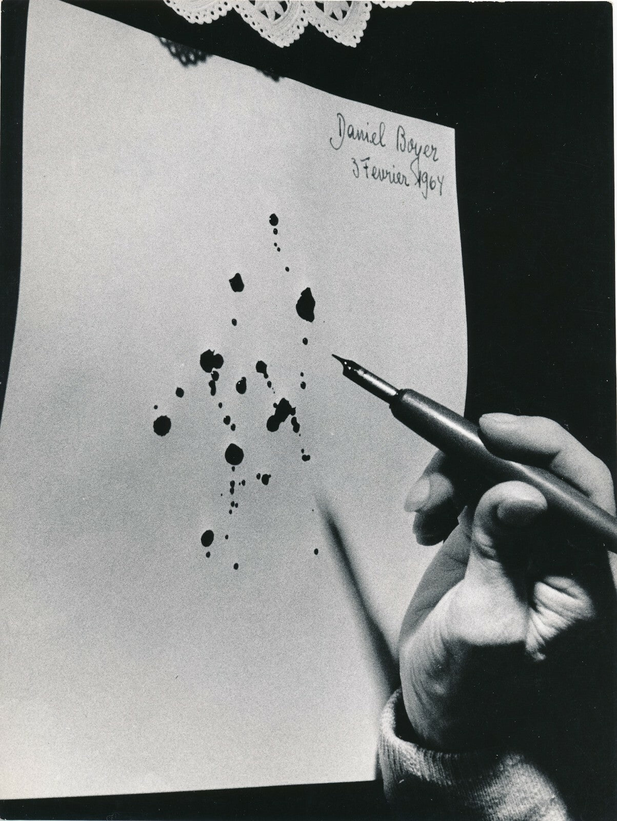 Encromancie : lire l’avenir dans les taches d’encre 2 tirages photo photographie