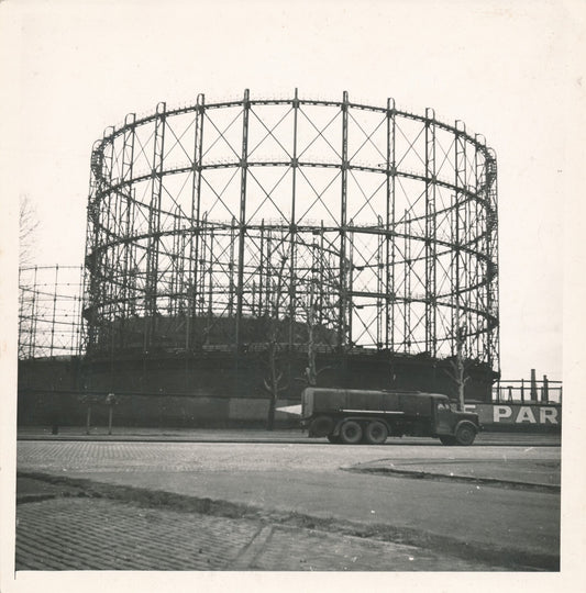 Gazomètre Paris 1939 par Alexandre TRAUNER photo photographie époque