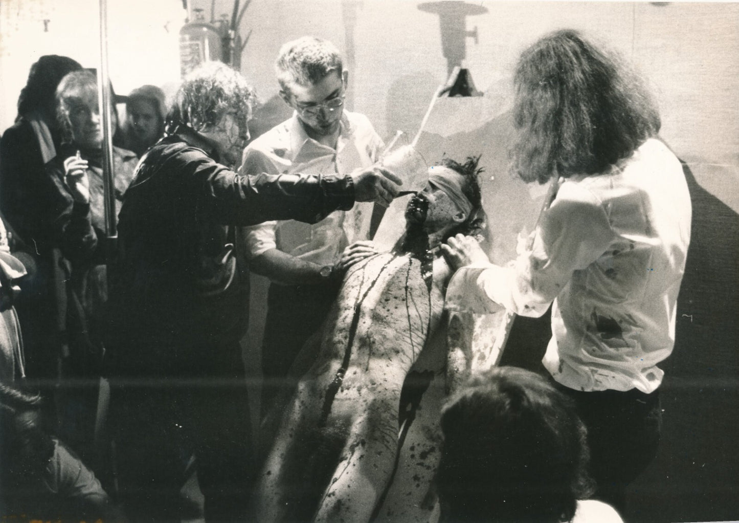 Herman NITSCH Action 48 artiste Autriche Paris 1975 3 photos photographie époque
