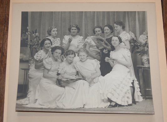 Photo signée Magazine Silhouette vers 1948 tirage argentique d’époque mode