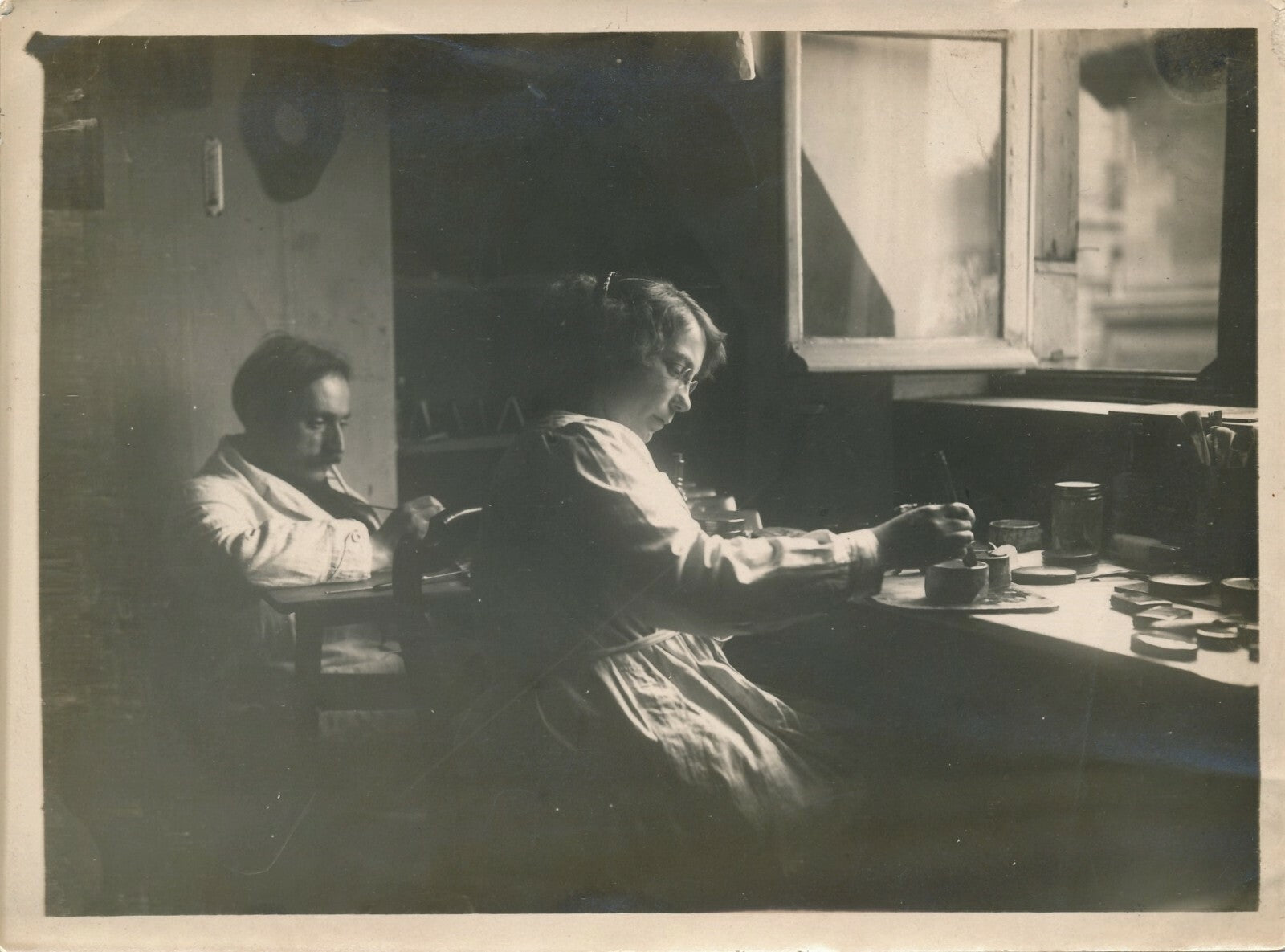 peinture laque ? atelier 3 tirages argentique époque 1930 boite photo artisan