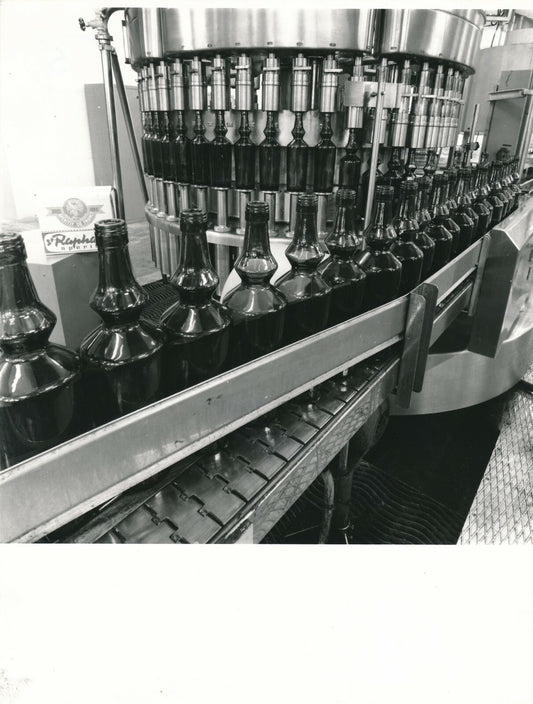 Mise en bouteille industrie usine photo photographie années 1960 production