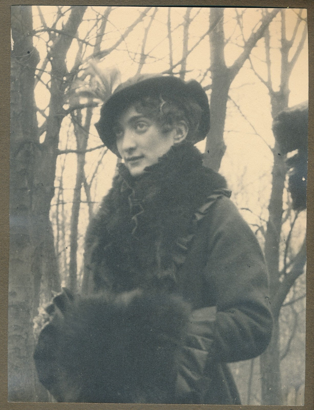 Suite élégante 2 album photos avec 42 portraits jeunes filles v. 1930-40