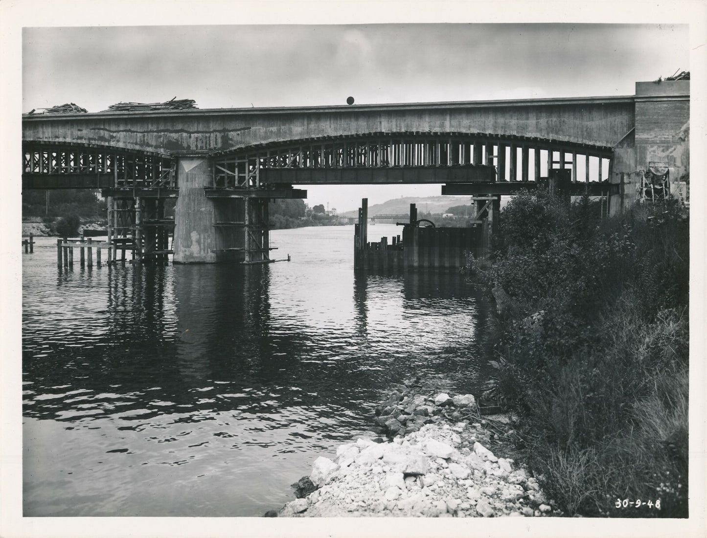 Pont contruction rénovation 1950 12 photo chantier photographie France Le Boyer