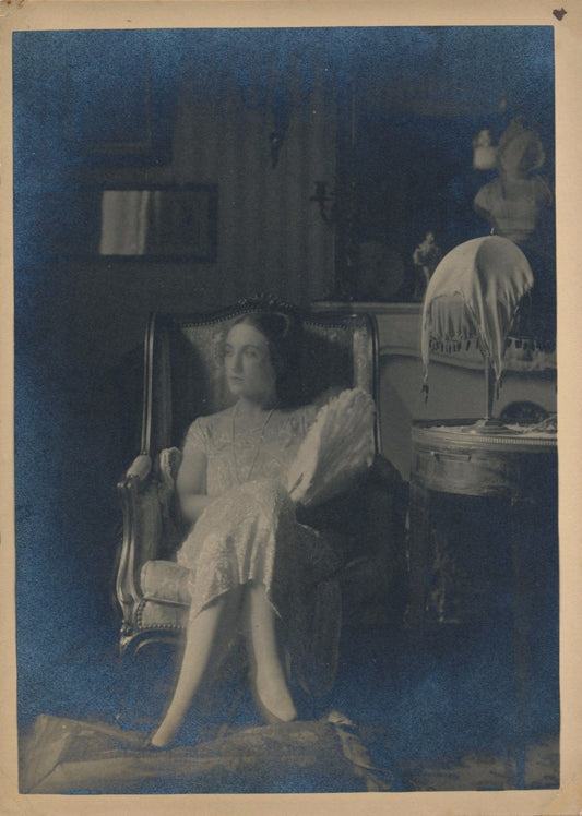 Femme intérieur mobilier tirage argentique d'époque années 30 photographie