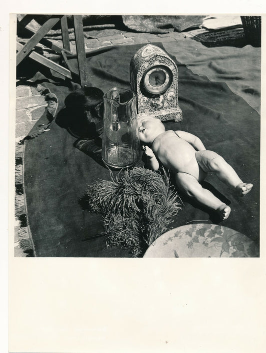 Le marché puces Paris vers 1950 photo photographie vintage poupée pendule