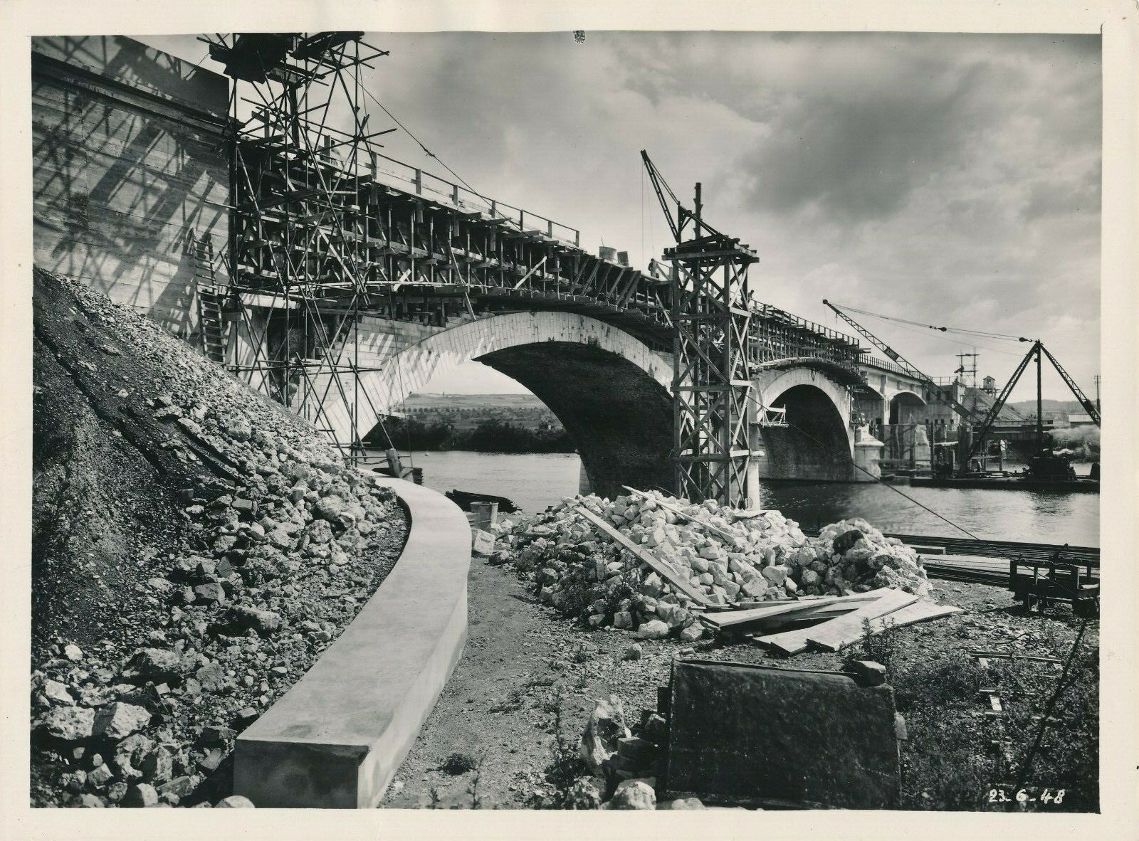 Pont contruction rénovation 1950 12 photo chantier photographie France Le Boyer