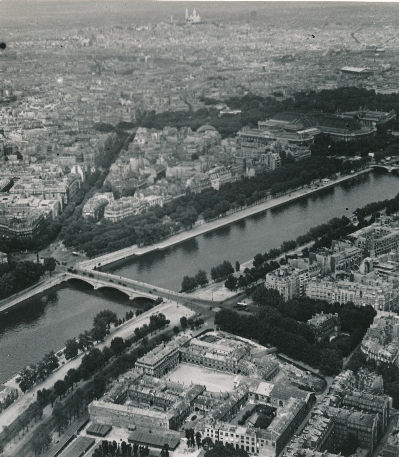 Paris, vue Tour Eiffel photo photographie v. 1950 photographe Georges Bracher