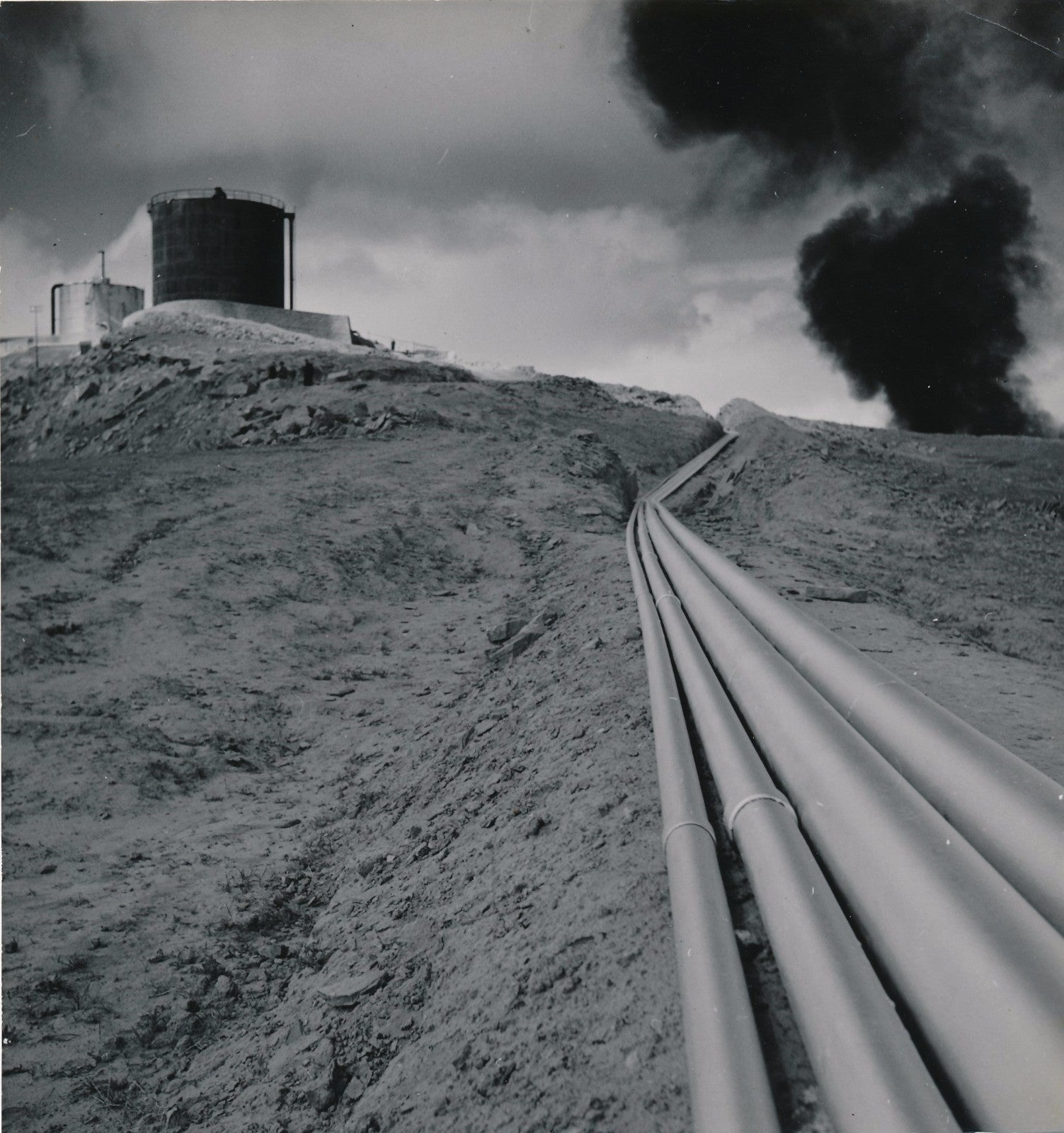 Oléoducs gazoducs photographie argentique d'époque vers 1960 pétrole