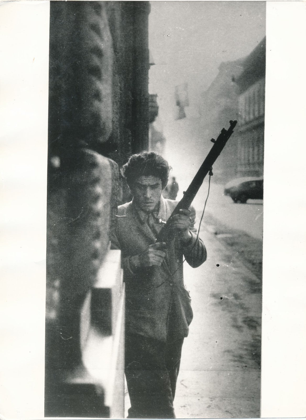 insurrection Budapest 1956 fusil homme visage photo photographie