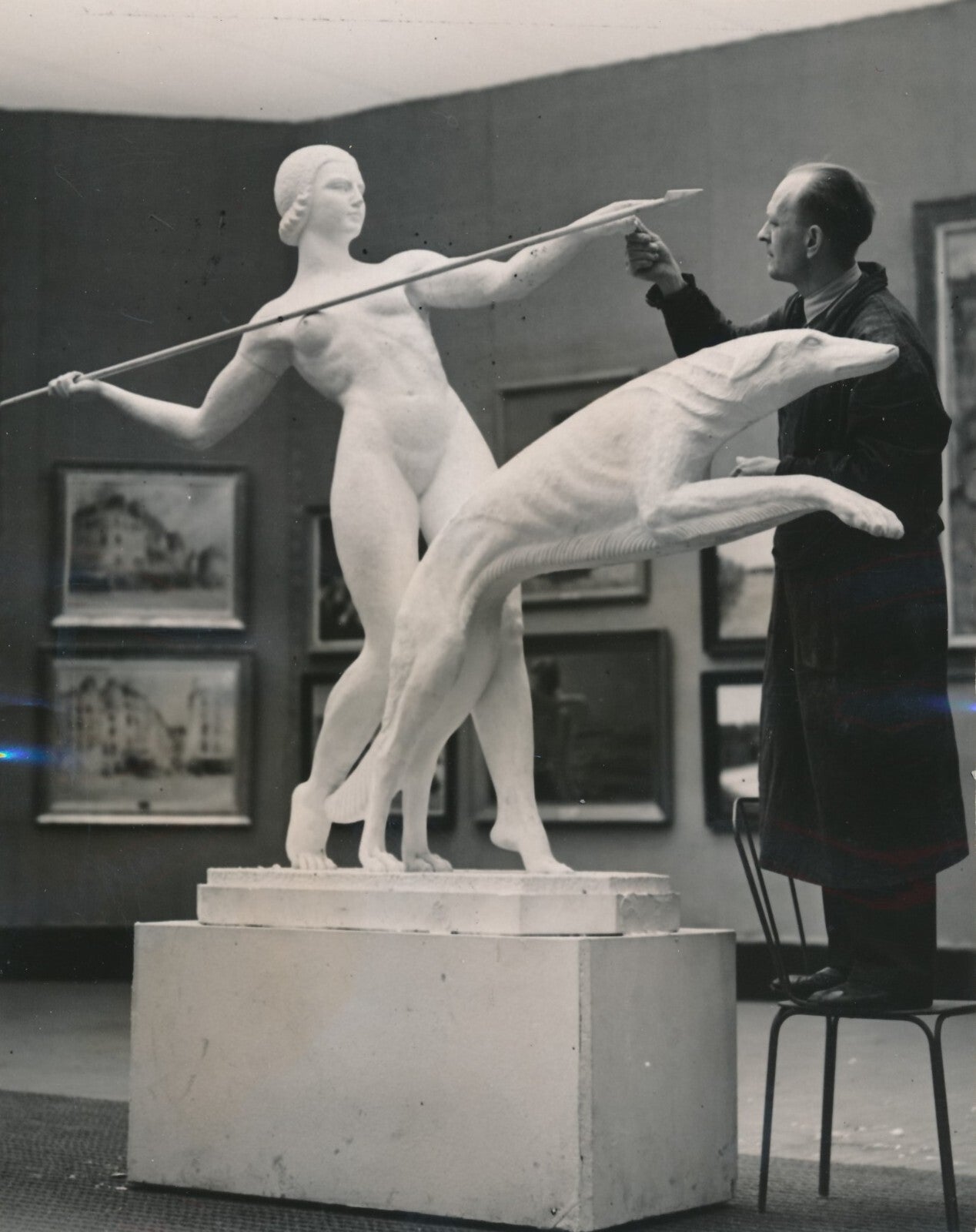 LISZKAI-KOVATS sculpteur Hongrie Diane au levrier 1939 photo phiotographie