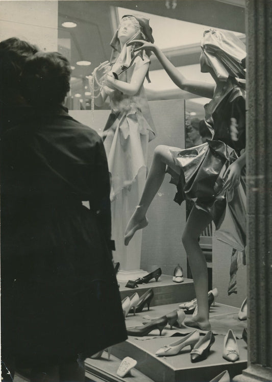Vitrine magasins PINET chaussures italiennes MAGLI 1960 photo photographie