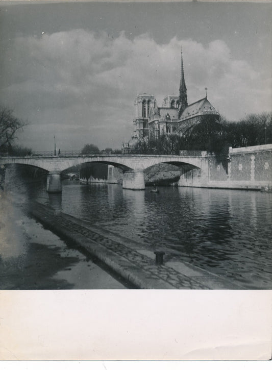 Notre-Dame Paris tirage argentique époque Marcelle d Heilly v. 1940 photographie