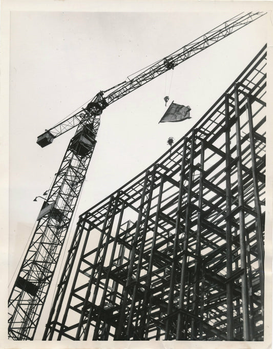 Otan Nato Paris construction drapeau photographie argentique 1958
