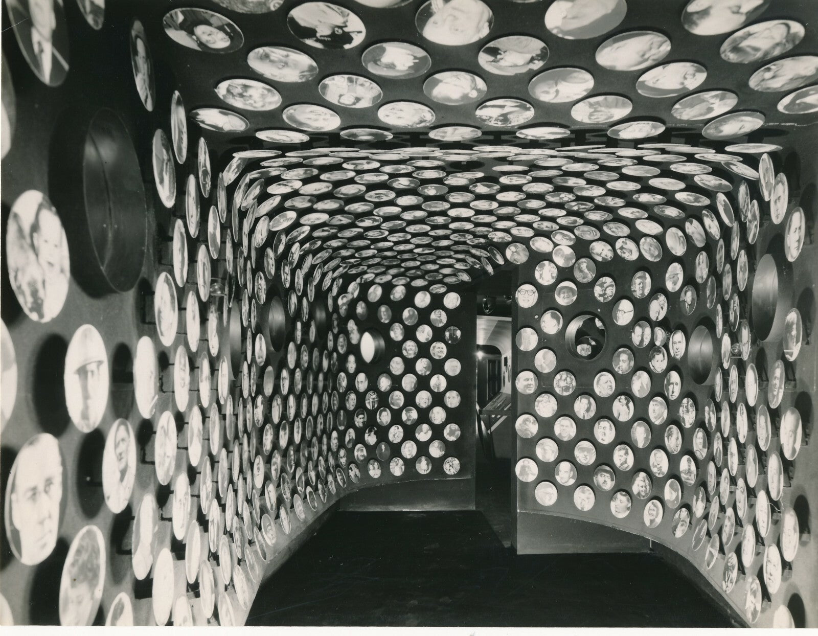 exposition Train de l’Europe vers 1952, photo photographie installation politiqu