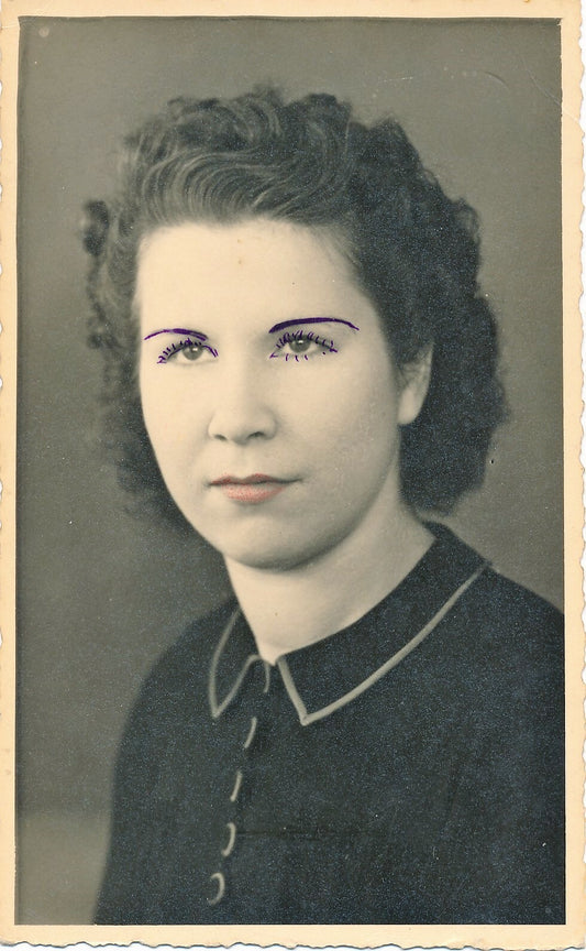 portrait rehaussé tirage argentique années 1940 femme couleur photographie