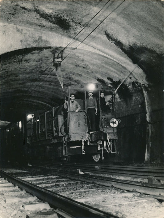 lavage lignes de métro RATP photo photographie v. 1945 wagons