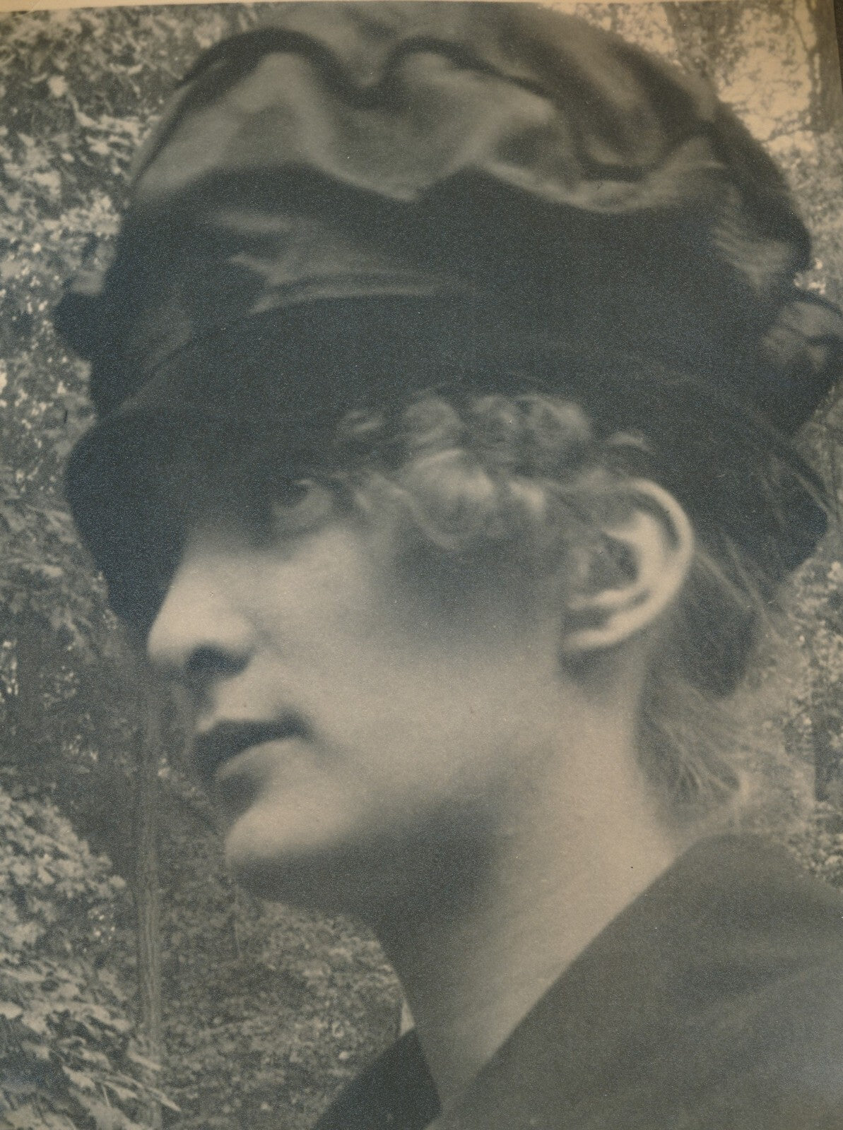 Suite élégante 2 album photos avec 42 portraits jeunes filles v. 1930-40