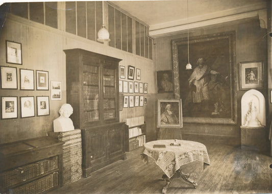 Intérieur musée Amis Bossuet Meaux photo photographie v. 1920