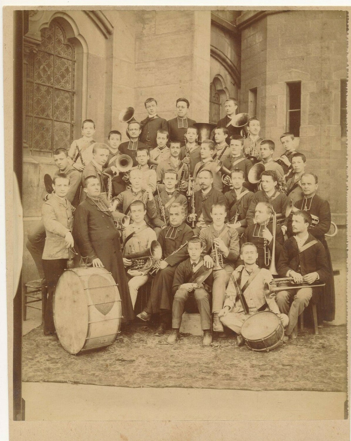 Orchestre de village séminaire photo photographie curé religion élève v. 1880