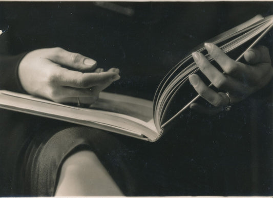 Variation mains livre 3 photo photographie vintage v. 1940