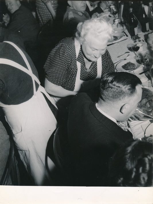 banquet photographe Georges Nizier photo argentique époque c. 1940 reportage 