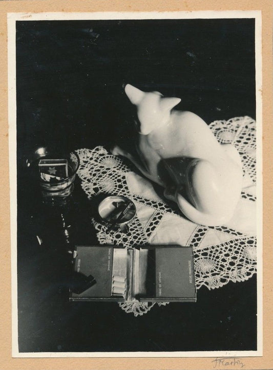 Nature morte sculpture cigarettes photo époque signé sur carton non identifié