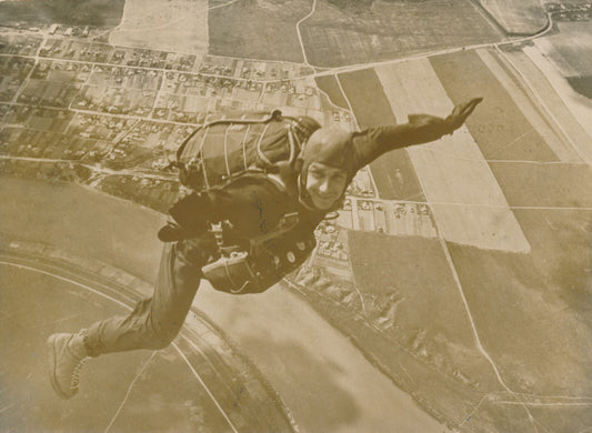Parachutiste photo argentique époque vue aérienne photographie