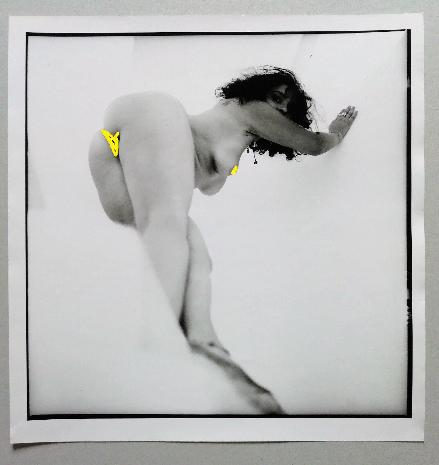 Photographie Etude, fesses tirage époque années 1980 corps jambes