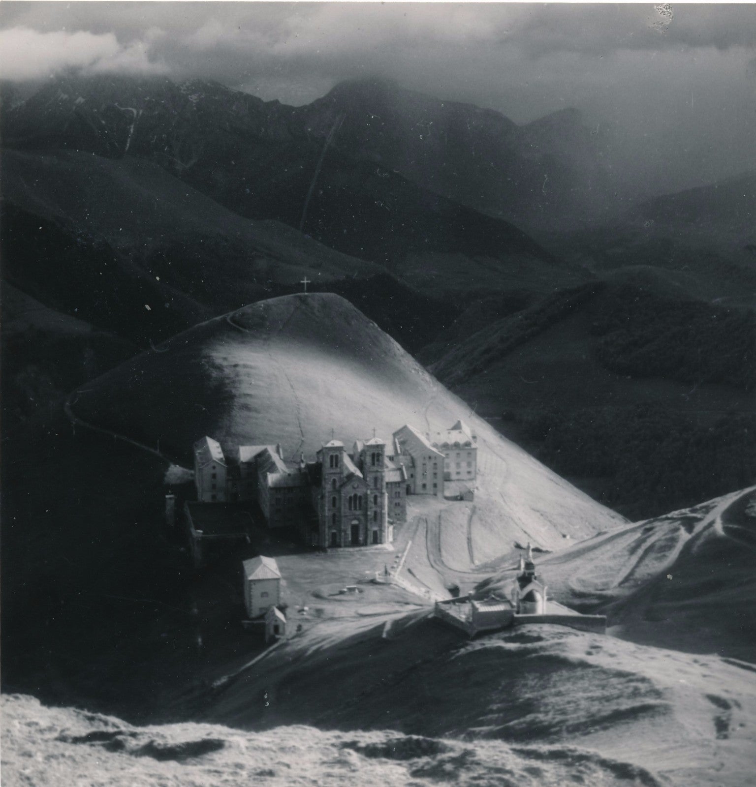 Notre Dame La Salette Isère M. d Heilly v. 1940 photographie d'époque
