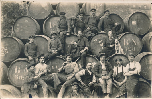 corporation ouvriers viticoles photo photographie époque carte tonneaux