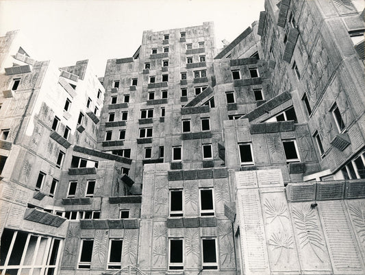 photo Evry Essonne Les Pyramides ville nouvelle architecture argentique époque